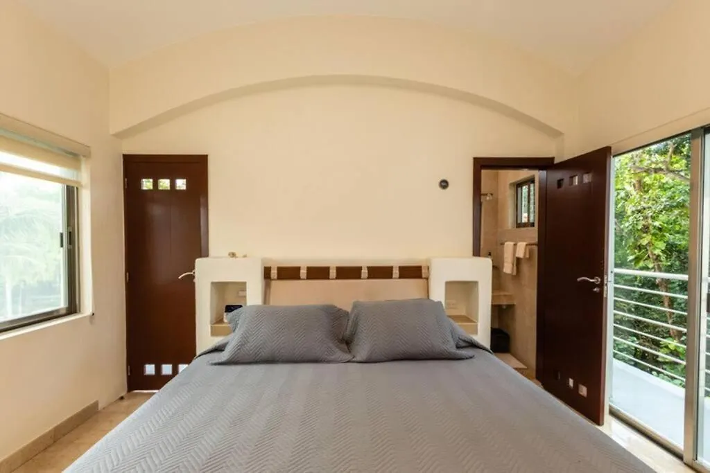 Luxury Spacious 5 Bedroom Villa プレヤデルカーメン